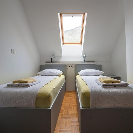 Apartments Rombon Klavdij With Free Onsite Parking โบเว็ก ภายนอก รูปภาพ